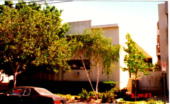 912 E Windsor Rd in Glendale, CA - Building Photo