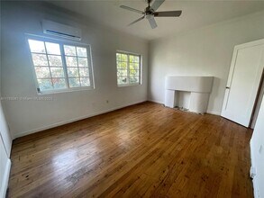 1619 Meridian Ave in Miami Beach, FL - Building Photo - Building Photo