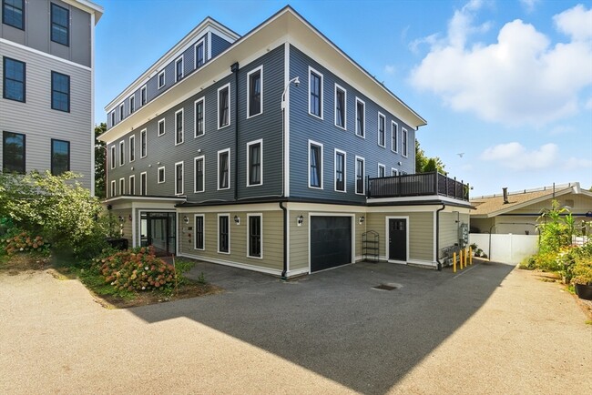 property at 52R River St