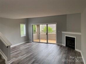 14550 Waterside Dr in Charlotte, NC - Building Photo - Building Photo