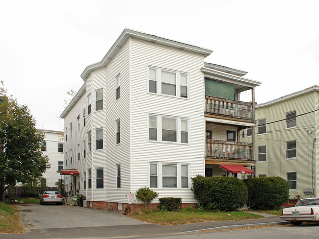 186 Pine St in Lewiston, ME - Foto de edificio - Building Photo