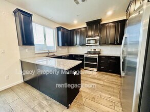 3879 Ivan Way in Rancho Cordova, CA - Building Photo - Building Photo