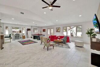 6216 E Greenway Ln in Scottsdale, AZ - Building Photo - Building Photo