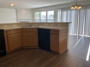 2002 Gushing Dr in Raleigh, NC - Foto de edificio - Building Photo