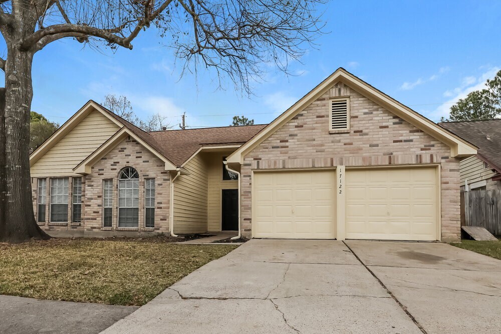 17122 Highworth Dr in Spring, TX - Building Photo