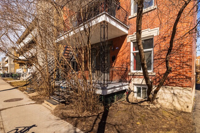 4071-4081 Parthenais St in Montréal, QC - Building Photo - Building Photo