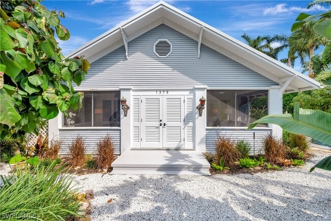 property at 1375 Gordon Dr