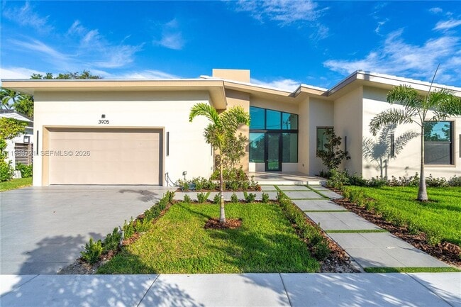 property at 3905 SW 5th St