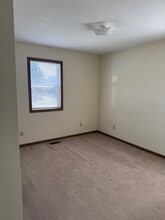 3137 Camereigh Dr in Springfield, IL - Building Photo - Building Photo