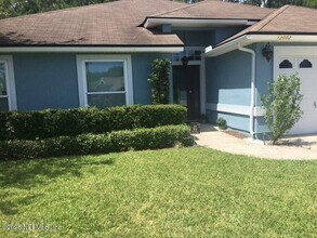 12002 Sunchase Dr in Jacksonville, FL - Building Photo - Building Photo