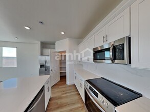 10116 Cv Mountain St in Las Vegas, NV - Foto de edificio - Building Photo