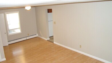 33 Norton St in Nashua, NH - Building Photo - Building Photo