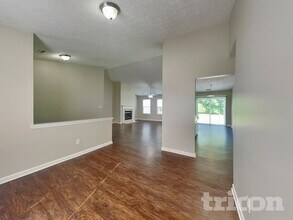 9728 Avensong Crossing Dr in Charlotte, NC - Foto de edificio - Building Photo