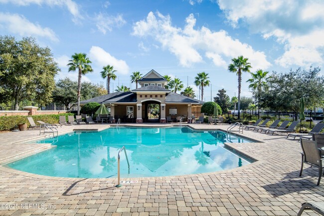 4459 Ellipse Dr in Jacksonville, FL - Building Photo - Building Photo