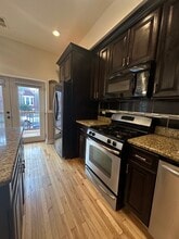 3002 S Homan Ave, Unit 1 in Chicago, IL - Building Photo - Building Photo