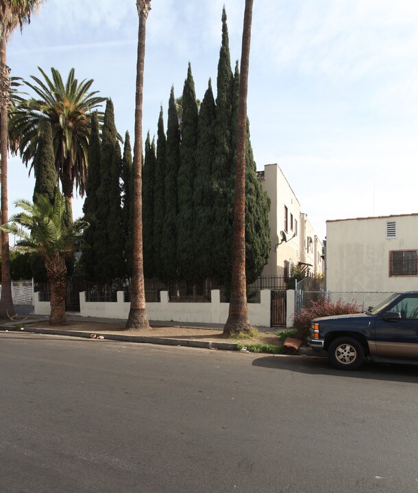 1416 N Serrano Ave in Los Angeles, CA - Building Photo