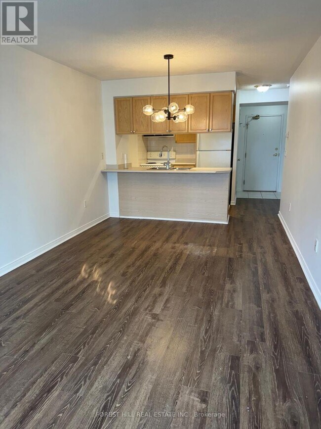 909 Bay St. in Toronto, ON - Building Photo - Building Photo