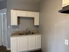 10453 S Wabash Ave in Chicago, IL - Building Photo - Building Photo