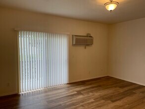 1186 SW Lafayette Dr in Grants Pass, OR - Foto de edificio - Building Photo