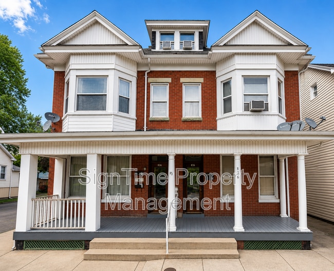 property at 836 W Washington St