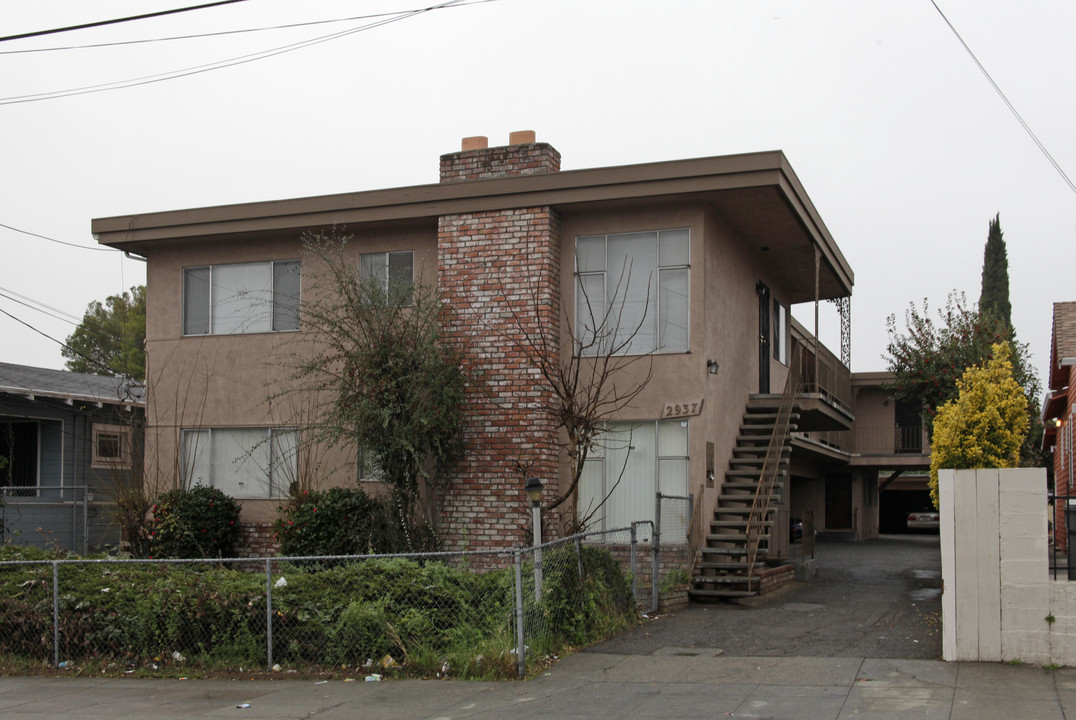 2937 Brookdale Ave in Oakland, CA - Building Photo