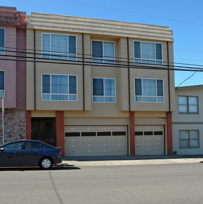 3225 Vicente St in San Francisco, CA - Building Photo - Building Photo