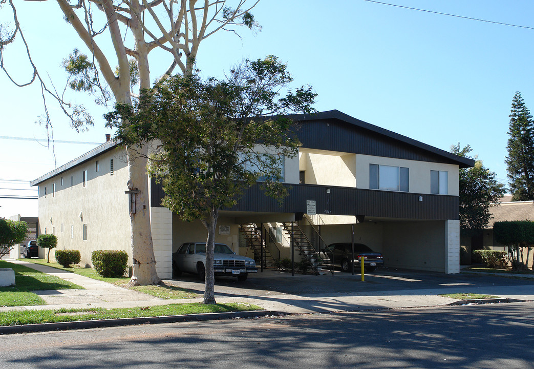 4845 Terrace Ave in Oxnard, CA - Building Photo