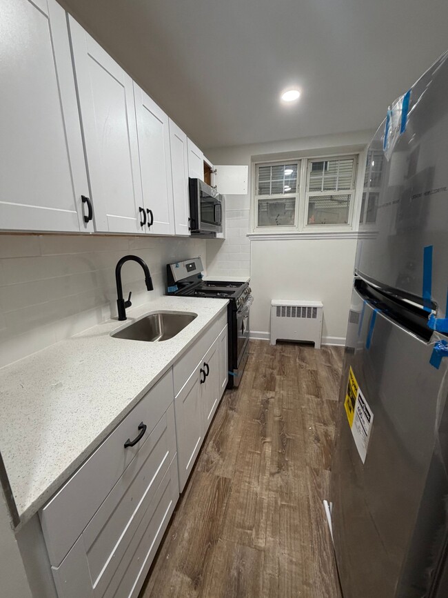 220 N Arlington Ave, Unit DB