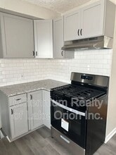 24 W Colgate Ave in Pontiac, MI - Building Photo - Building Photo