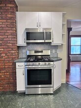 79 Swan St in Everett, MA - Building Photo - Building Photo