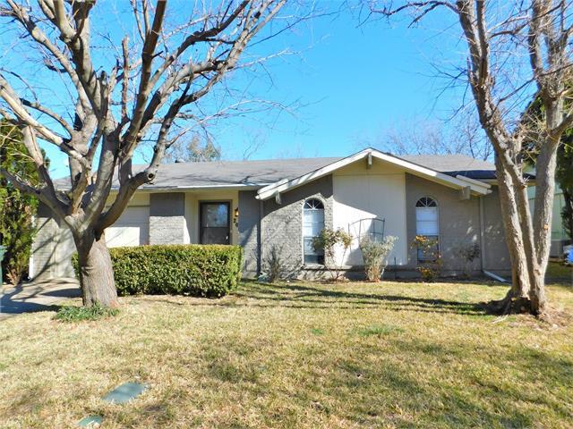 2013 Rose Hill Rd in Carrollton, TX - Building Photo - Building Photo