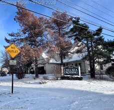 37375 Chelsea Ln in Farmington Hills, MI - Building Photo - Building Photo