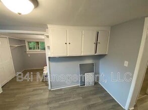 49 Reynolds St in Newnan, GA - Building Photo - Building Photo