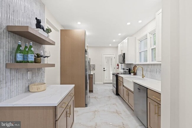 property at 908 Fulton St