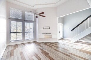 3414 Country Club Dr W, Unit 232 in Irving, TX - Building Photo