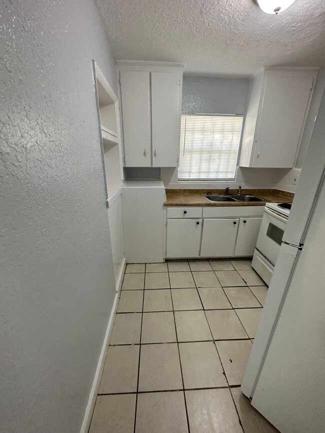 property at 312 Acosta St