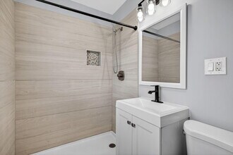 1037 N Victoria Park Rd in Fort Lauderdale, FL - Building Photo - Building Photo