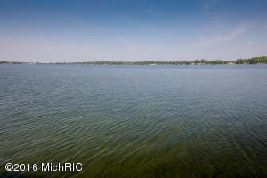 Luxury Lake Living in Vicksburg, MI - Foto de edificio - Building Photo