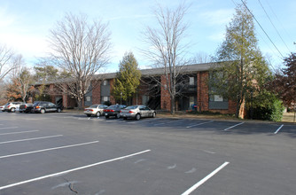 McMurray Manor Apartments in Nashville, TN - Building Photo - Building Photo