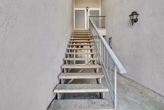 1250 S Brookhurst St in Anaheim, CA - Building Photo - Building Photo