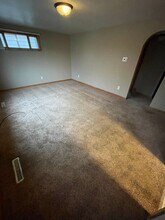 706 2nd Ave NW in Mandan, ND - Building Photo - Building Photo