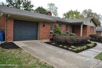 12011 Brookmoor Dr in Louisville, KY - Building Photo - Building Photo