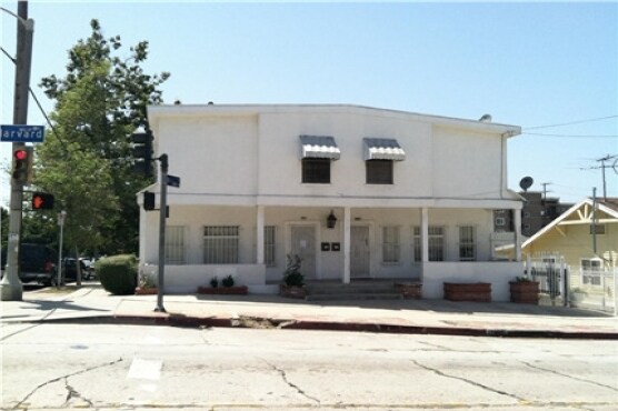 1059 S Harvard Blvd in Los Angeles, CA - Foto de edificio
