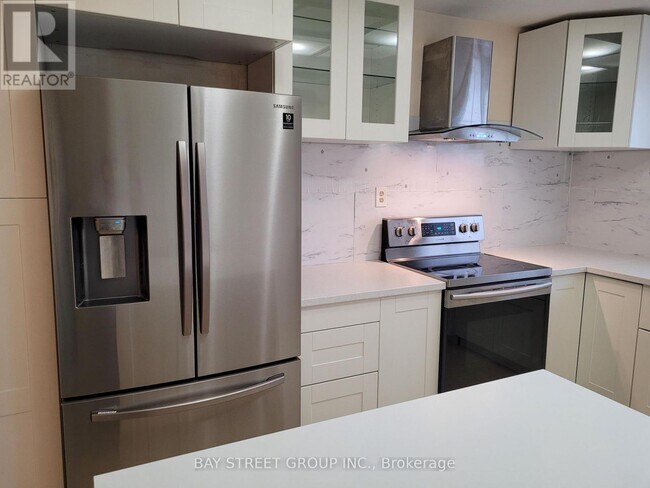 3 Sheldonbury Crescent in Toronto, ON - Building Photo - Building Photo