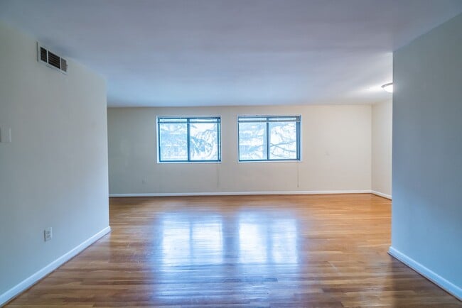 property at 2016 N Adams St