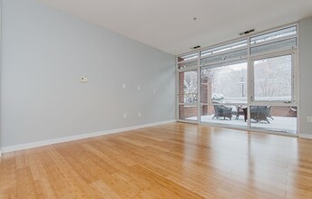 6 Canal Park, Unit 102 in Cambridge, MA - Building Photo - Building Photo