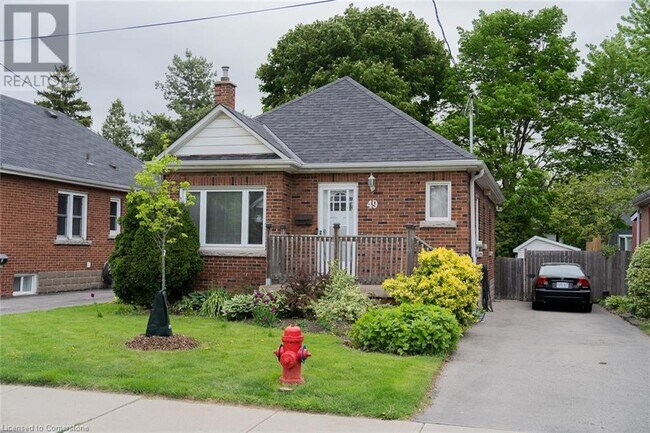 49 E 36th St in Hamilton, ON - Building Photo - Building Photo