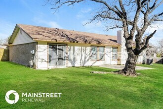 1031 Mercer Dr in San Antonio, TX - Foto de edificio - Building Photo