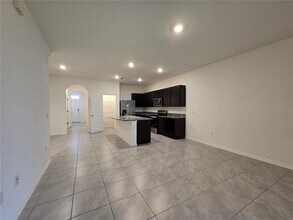 32803 Pez Landing Ln in Wesley Chapel, FL - Building Photo - Building Photo