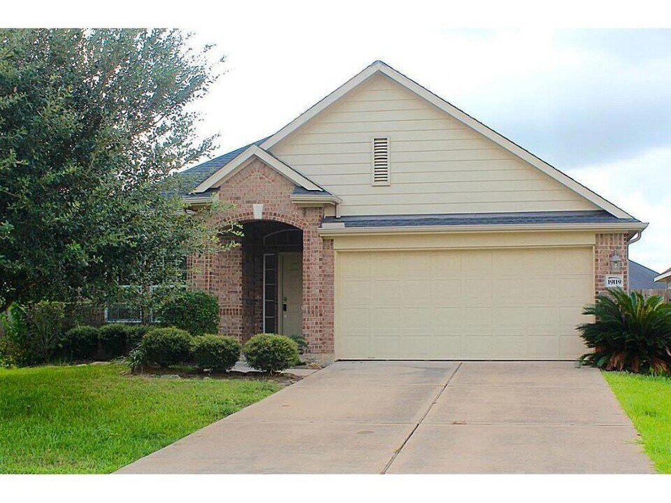 19119 Canyon Ferry Ln in Richmond, TX - Building Photo